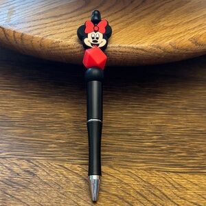 Minnie Mouse Black and Red Pen